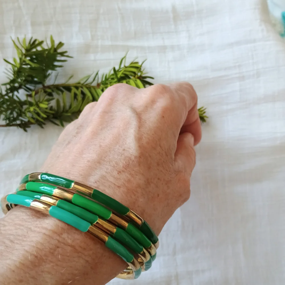🍀 ECLECTIC CHIC 🍀 Bundle: VTG, brass enameled bangle bracelets, preppy core